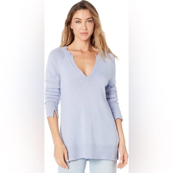 NWT Splendid Hedda Slash Neck Long Sleeve V Neck Sweater Frosty Blue Size M - Picture 1 of 7